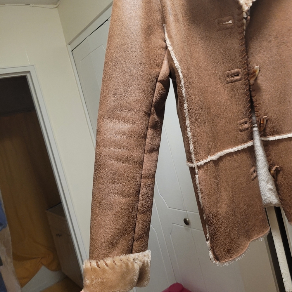 Coat - Picture 2 of 8
